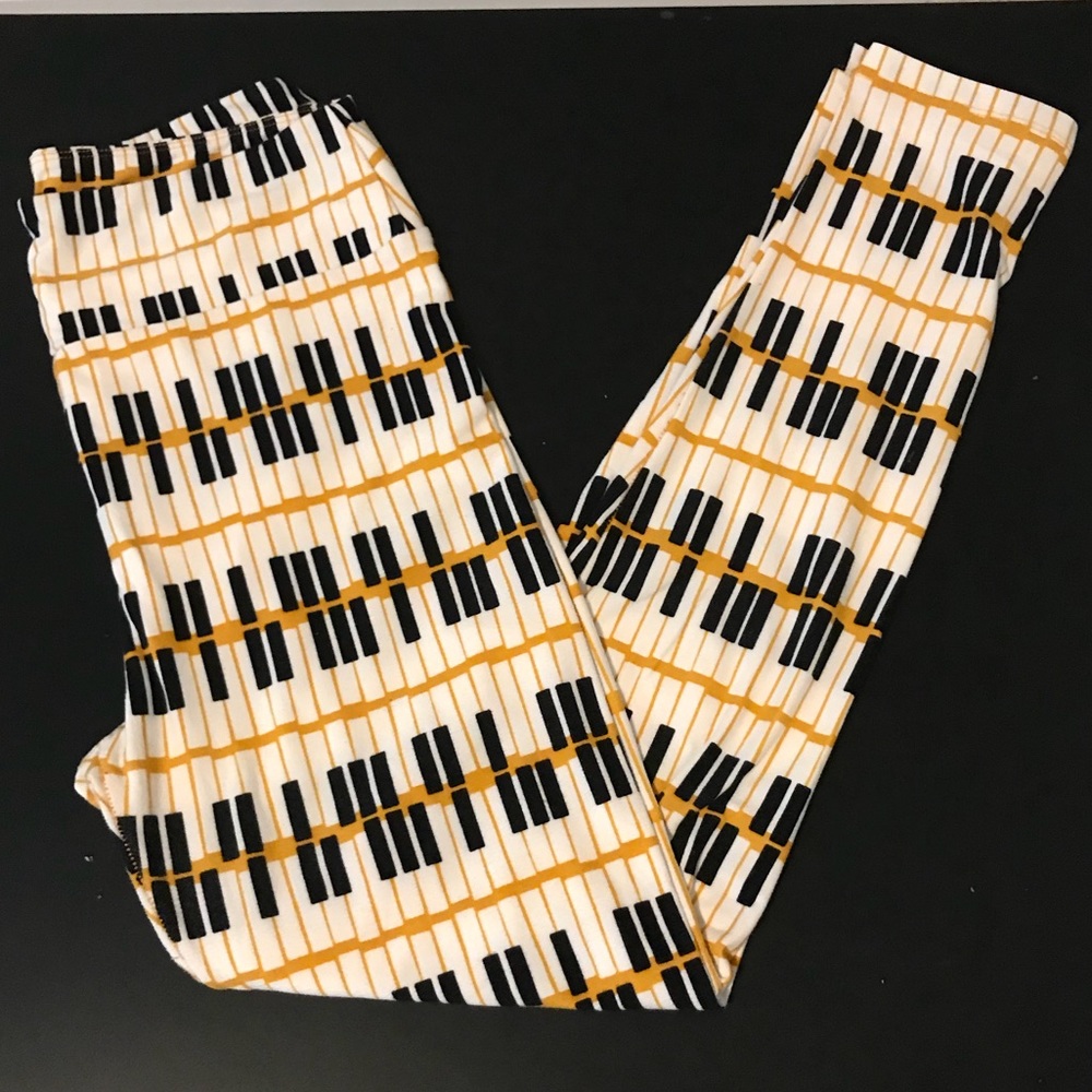 Lularoe OS Leggings - PIANO!